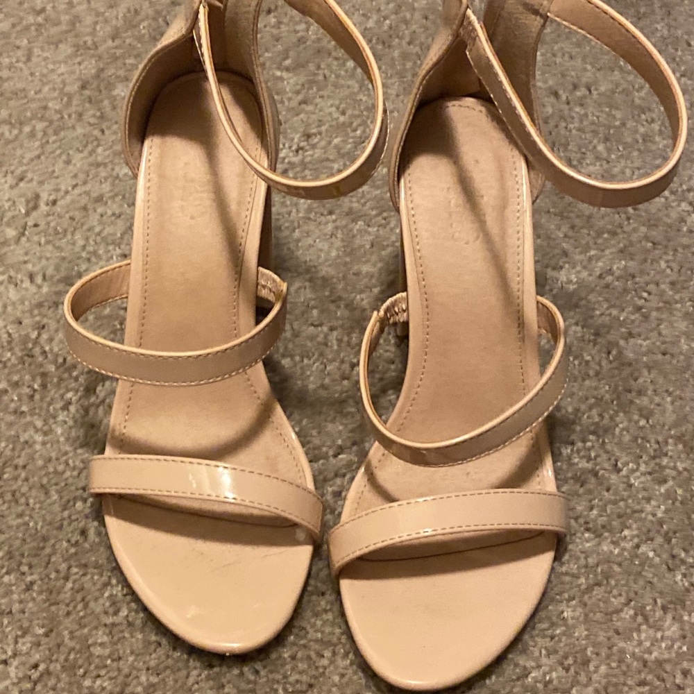 Heels size 8